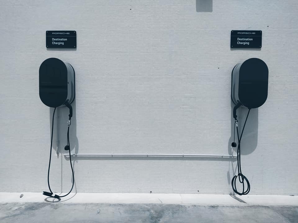 Colonnine ricarica auto elettrica Porsche destination charge